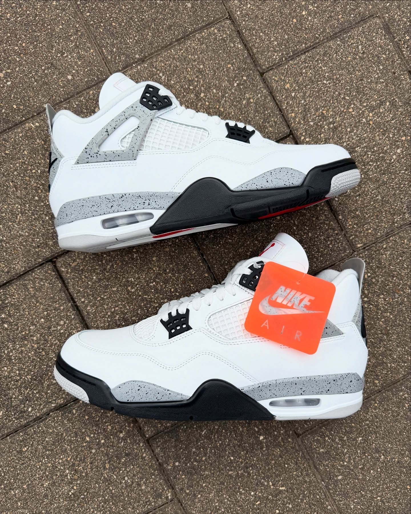 Jordan rétro 4 - White Cement 2025