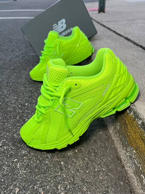 NB 1906R NEON GREEN