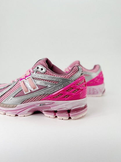 New Balance M1906R